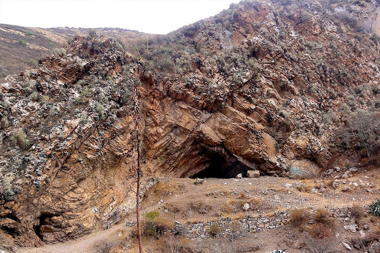 Cueva del Guitarrero